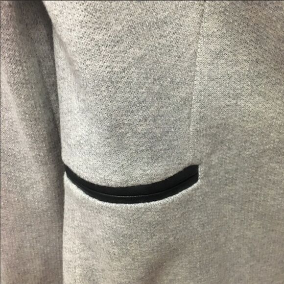 ✨HP✨Zara WOOL BLAZER WITH BUTTON✨ - Picture 6 of 9